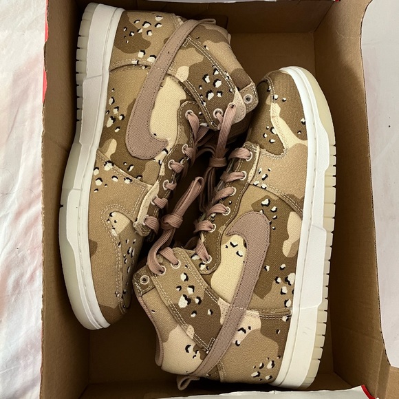 Nike “desert camo” dunk high - Picture 2 of 3